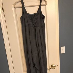 Torrid sleeveless Grey dress size 2